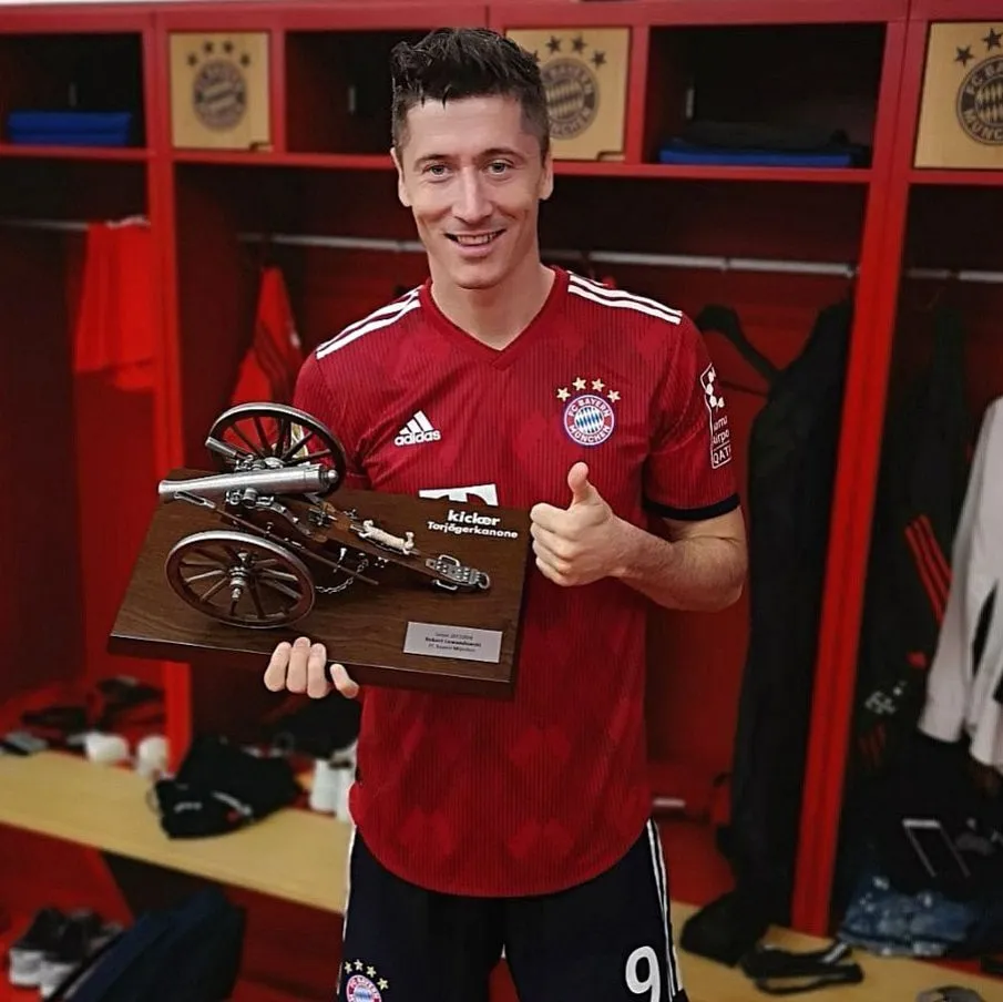 Ảnh: Bayern Munich ăn mừng chức vô địch Bundesliga 2017/18 - Ảnh 5. Ảnh: Bayern Munich ăn mừng chức vô địch Bundesliga 2017/18 - Ảnh 5.