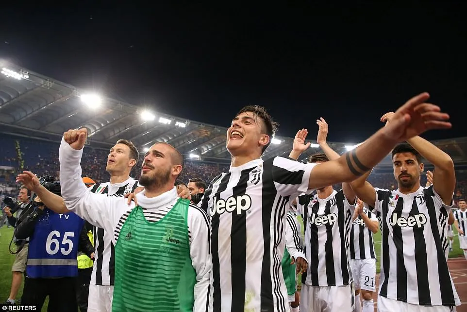 Juventus giành chức vô địch Serie A lần thứ 7 liên tiếp - Ảnh 3. Juventus giành chức vô địch Serie A lần thứ 7 liên tiếp - Ảnh 3.