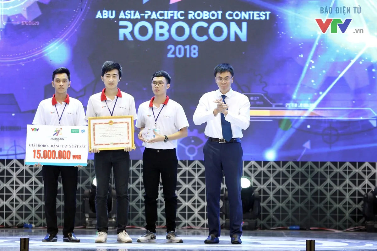 “Rồng bay” chỉ trong 22 giây, LH - ATM vô địch Robocon Việt Nam 2018 - Ảnh 34.