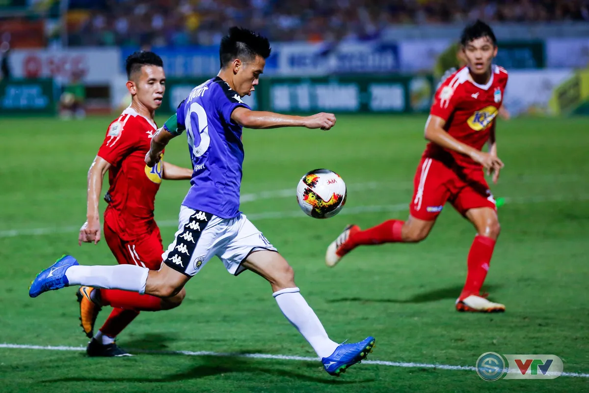 ẢNH: Hoà HAGL, CLB Hà Nội tiến vào bán kết Cúp Quốc gia - Ảnh 16. ẢNH: Hoà HAGL, CLB Hà Nội tiến vào bán kết Cúp Quốc gia - Ảnh 16.