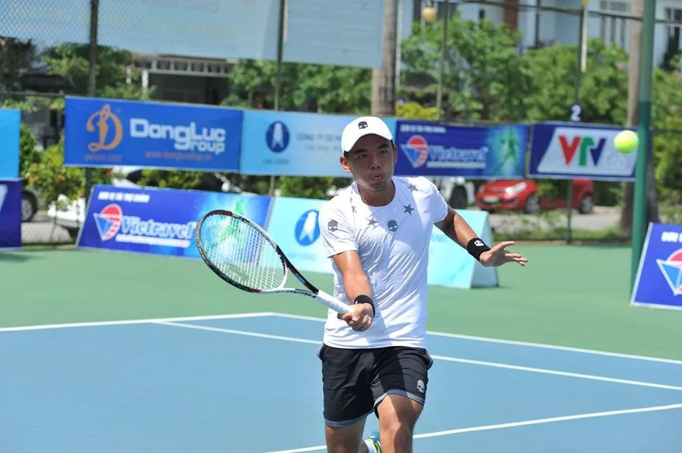 Thắng nhọc nhằn Kelsey Stevenson, Lý Hoàng Nam vào tứ kết Vietnam F1 Futures 2018 - Ảnh 1. Thắng nhọc nhằn Kelsey Stevenson, Lý Hoàng Nam vào tứ kết Vietnam F1 Futures 2018 - Ảnh 1.