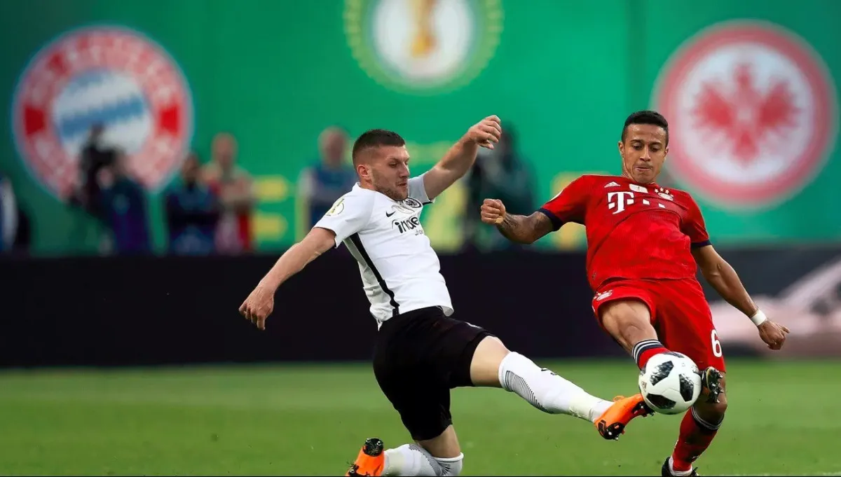 Kết quả bóng đá châu Âu rạng sáng ngày 20/5: Bayern Munich thua sốc chung kết cúp QG Đức - Ảnh 2. Kết quả bóng đá châu Âu rạng sáng ngày 20/5: Bayern Munich thua sốc chung kết cúp QG Đức - Ảnh 2.