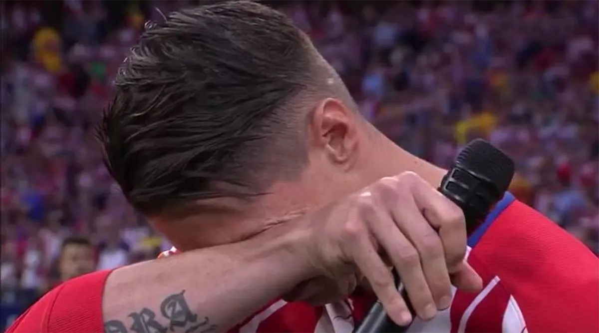 Những hình ảnh không thể nào quên trong ngày Fernando Torres chia tay A. Madrid - Ảnh 9. Những hình ảnh không thể nào quên trong ngày Fernando Torres chia tay A. Madrid - Ảnh 9.