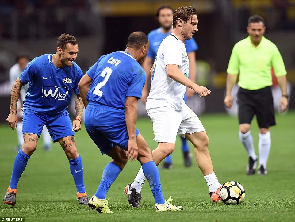 Những ng&ocirc;i sao g&oacute;p mặt trong trận đấu chia tay Andrea Pirlo - Ảnh 2.