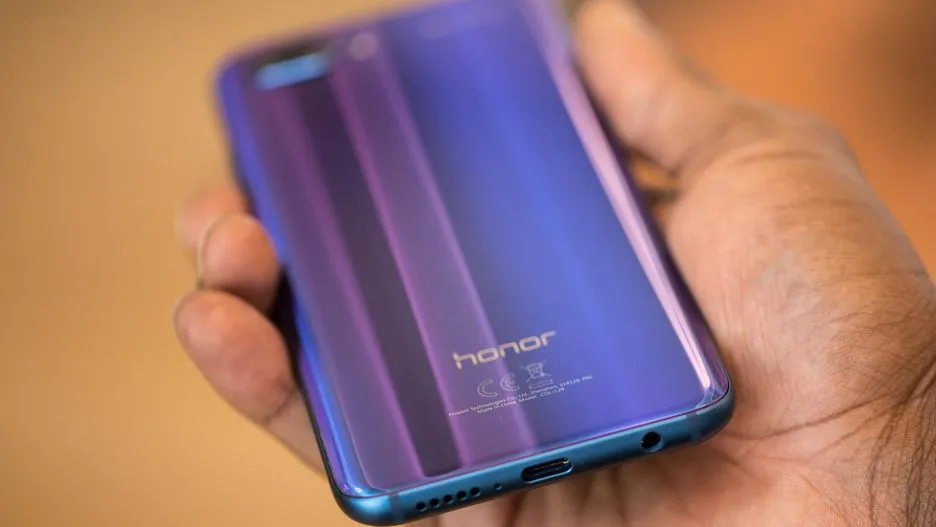 Honor 10: Màn hình 6 inch, cảm biến vân tay dưới màn hình, AI camera - Ảnh 1.