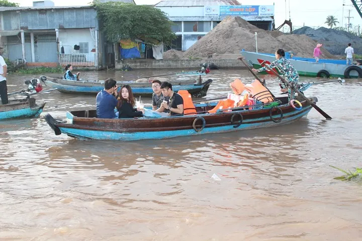 Trải nghiệm một ngày ở chợ nổi Cái Răng - Cần Thơ - Ảnh 10.