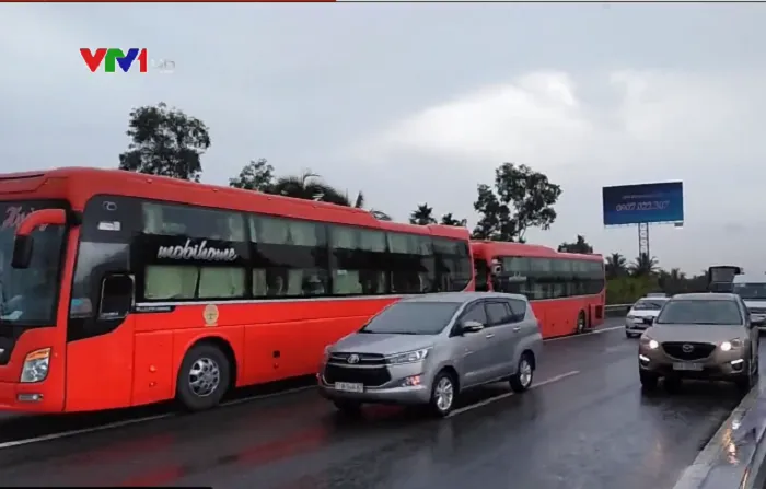 Tai nạn trên cao tốc Trung Lương - TP.HCM, 5 người thương vong - Ảnh 3.