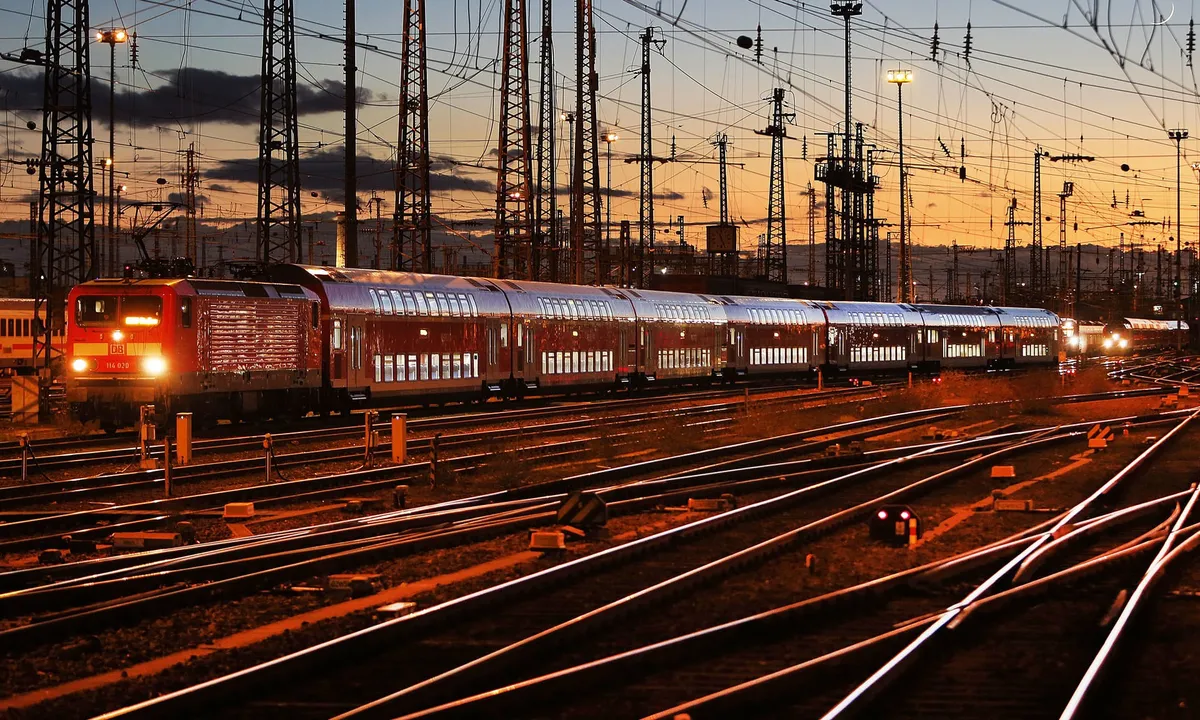 Đức: Đường sắt bị tr&igrave; ho&atilde;n hơn 21 tiếng chỉ v&igrave;&hellip; nam thanh ni&ecirc;n say xỉn - Ảnh 1.