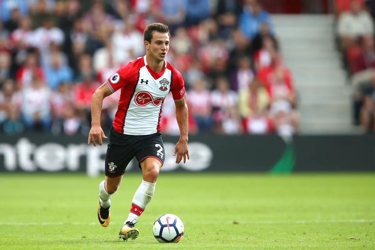 Đội hình tệ nhất Ngoại hạng Anh 2017/18: Sao Chelsea, Arsenal góp mặt - Ảnh 2. Đội hình tệ nhất Ngoại hạng Anh 2017/18: Sao Chelsea, Arsenal góp mặt - Ảnh 2.