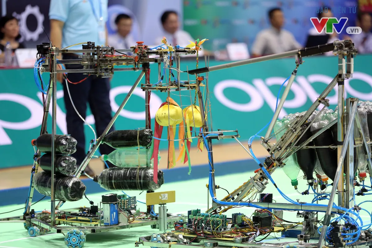 VCK Robocon Việt Nam 2018: Xác lập kỷ lục chiến thắng tuyệt đối Rồng bay ở 20 giây - Ảnh 32.