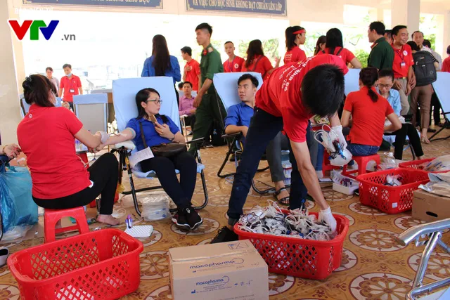 Ngày hội hiến máu Giọt hồng đất Mũi - Ảnh 7. Ngày hội hiến máu Giọt hồng đất Mũi - Ảnh 7.