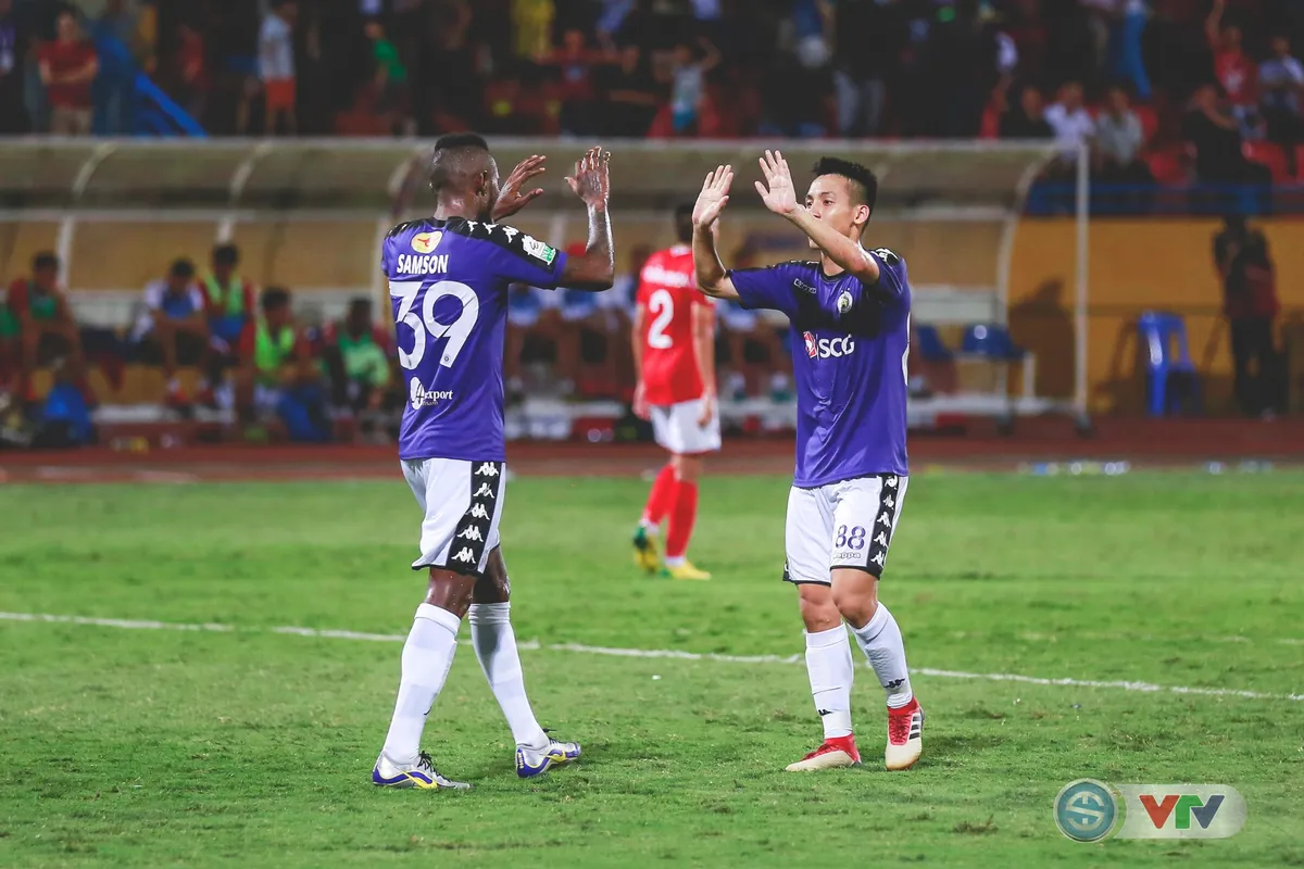 Vòng 18 Nuti Café V.League: Những cơn mưa bàn thắng - Ảnh 1. Vòng 18 Nuti Café V.League: Những cơn mưa bàn thắng - Ảnh 1.