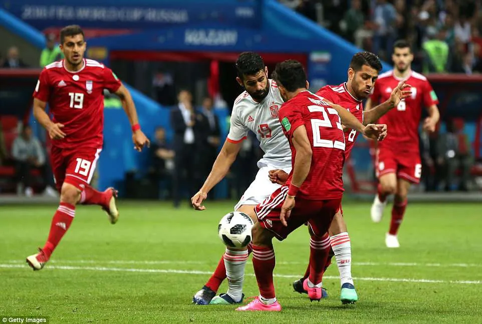 Đội hình tiêu biểu FIFA World Cup™ 2018 ngày 20/6: Khi hậu vệ lên ngôi - Ảnh 1.