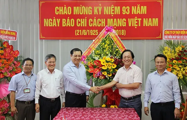 Nhiều hoạt động nhân Ngày Báo chí Cách mạng Việt Nam - Ảnh 3. Nhiều hoạt động nhân Ngày Báo chí Cách mạng Việt Nam - Ảnh 3.