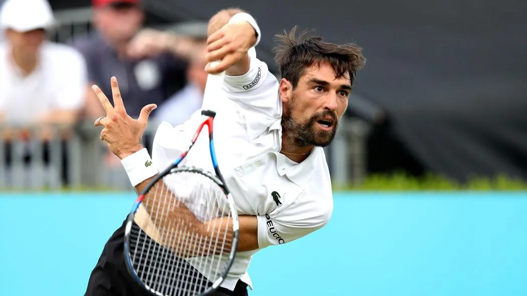 Vượt qua Chardy, Djokovic hẹn Cilic tại chung kết Queens Club - Ảnh 2.