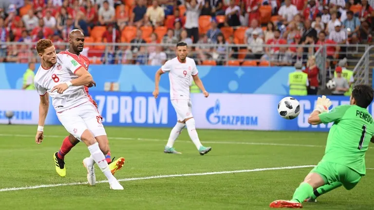 Tiền vệ vô danh của ĐT Tunisia bỗng đi vào lịch sử FIFA World Cup™ - Ảnh 1. Tiền vệ vô danh của ĐT Tunisia bỗng đi vào lịch sử FIFA World Cup™ - Ảnh 1.