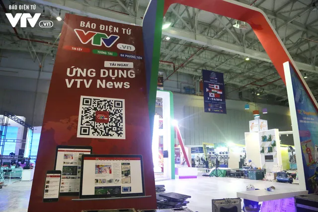 Gấp rút hoàn thiện không gian triển lãm Telefilm 2018 trước ngày khai mạc - Ảnh 5.