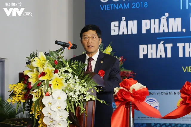 Không khí nhộn nhịp trong ngày khai mạc Vietnam ICT COMM 2018 - Ảnh 1.