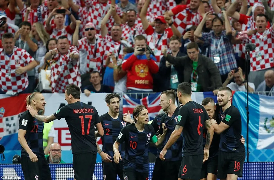 ĐT Croatia - ĐT Tây Ban Nha: Hai đường xuôi ngược - Ảnh 1. ĐT Croatia - ĐT Tây Ban Nha: Hai đường xuôi ngược - Ảnh 1.