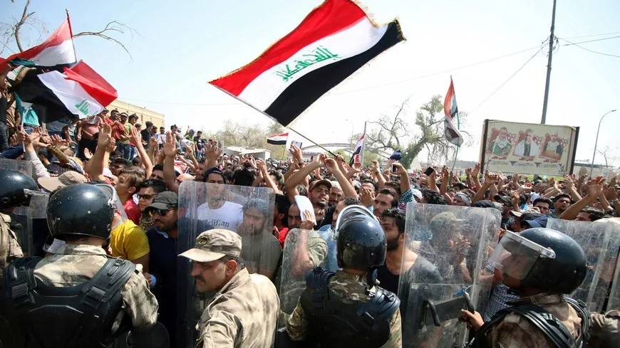 Biểu tình bạo lực tiếp diễn tại Iraq - Ảnh 5. Biểu tình bạo lực tiếp diễn tại Iraq - Ảnh 5.