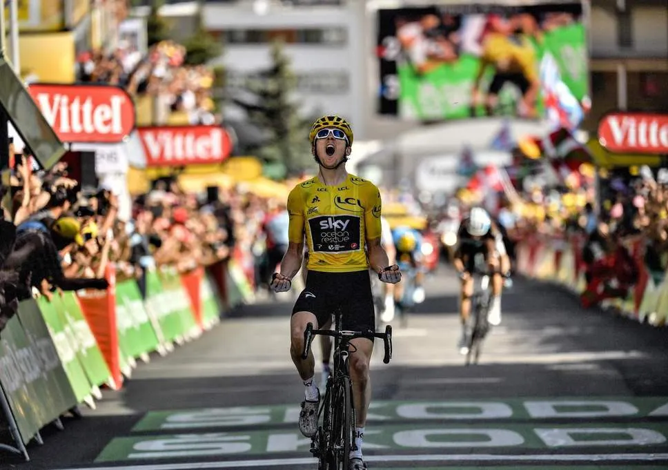 Chặng 12 Tour de France: Geraint Thomas tiếp tục giữ áo vàng - Ảnh 3. Chặng 12 Tour de France: Geraint Thomas tiếp tục giữ áo vàng - Ảnh 3.