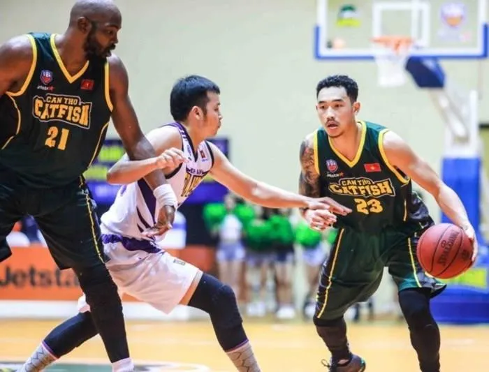 VBA 2018: Cantho Catfish tiếp tục phong độ chói sáng, bất chấp sự nỗ lực của Hochiminh City Wings - Ảnh 1. VBA 2018: Cantho Catfish tiếp tục phong độ chói sáng, bất chấp sự nỗ lực của Hochiminh City Wings - Ảnh 1.