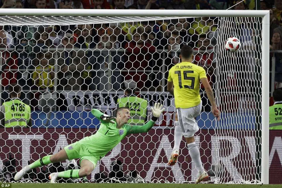 Ch&ugrave;m ảnh Anh 1-1 Colombia (pen 4-3): Nghẹt thở, đấu s&uacute;ng, v&agrave; vỡ &ograve;a - Ảnh 16.