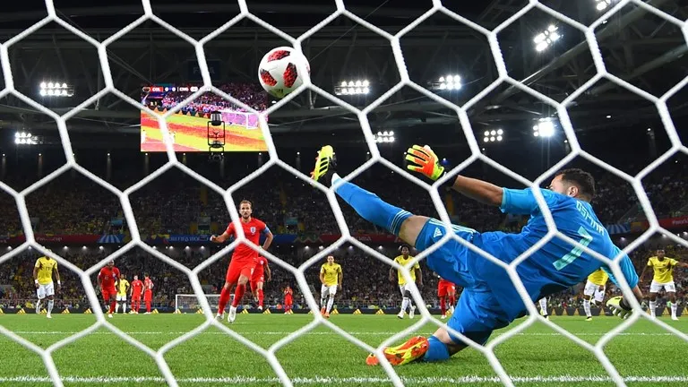 Ch&ugrave;m ảnh Anh 1-1 Colombia (pen 4-3): Nghẹt thở, đấu s&uacute;ng, v&agrave; vỡ &ograve;a - Ảnh 8.