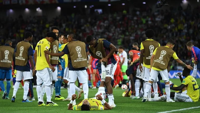Ch&ugrave;m ảnh Anh 1-1 Colombia (pen 4-3): Nghẹt thở, đấu s&uacute;ng, v&agrave; vỡ &ograve;a - Ảnh 13.