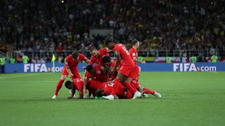Ch&ugrave;m ảnh Anh 1-1 Colombia (pen 4-3): Nghẹt thở, đấu s&uacute;ng, v&agrave; vỡ &ograve;a - Ảnh 20.