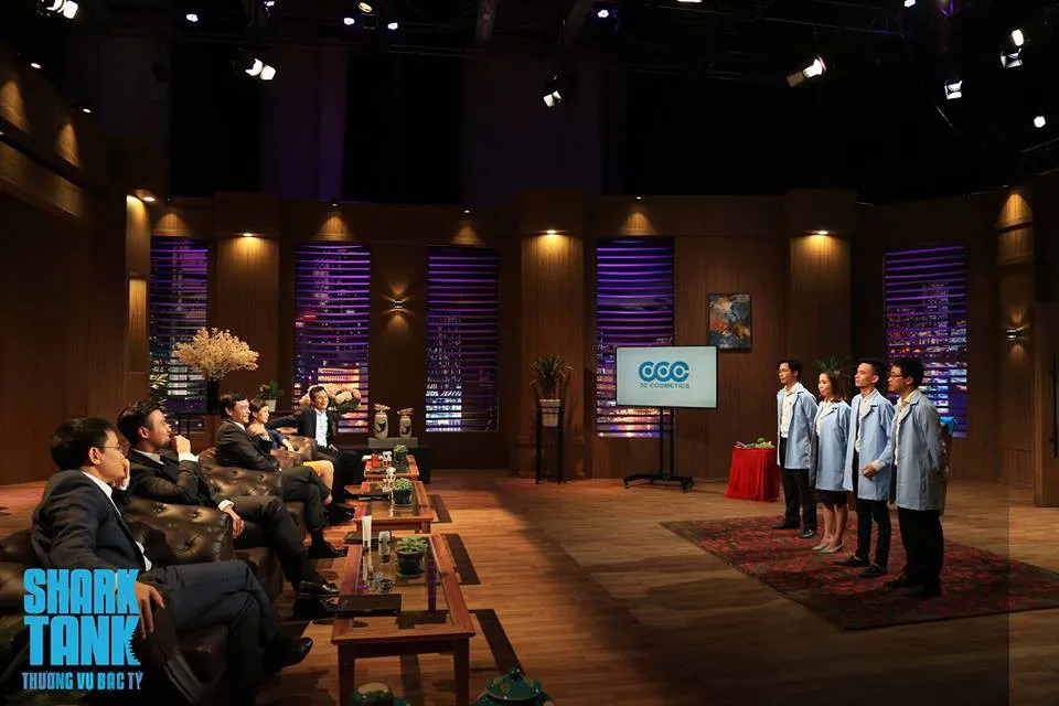 Dàn cá mập Shark Tank Việt Nam lọt đề cử VTV Awards 2018 - Ảnh 2.