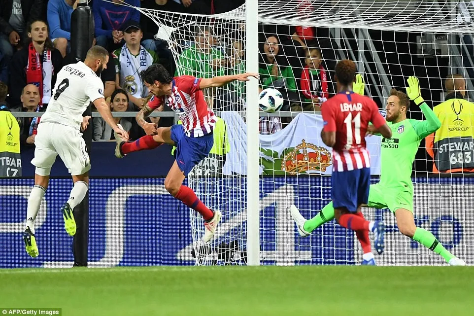 Vượt qua Real Madrid, Atletico Madrid lần thứ 3 giành siêu cúp châu Âu - Ảnh 2. Vượt qua Real Madrid, Atletico Madrid lần thứ 3 giành siêu cúp châu Âu - Ảnh 2.