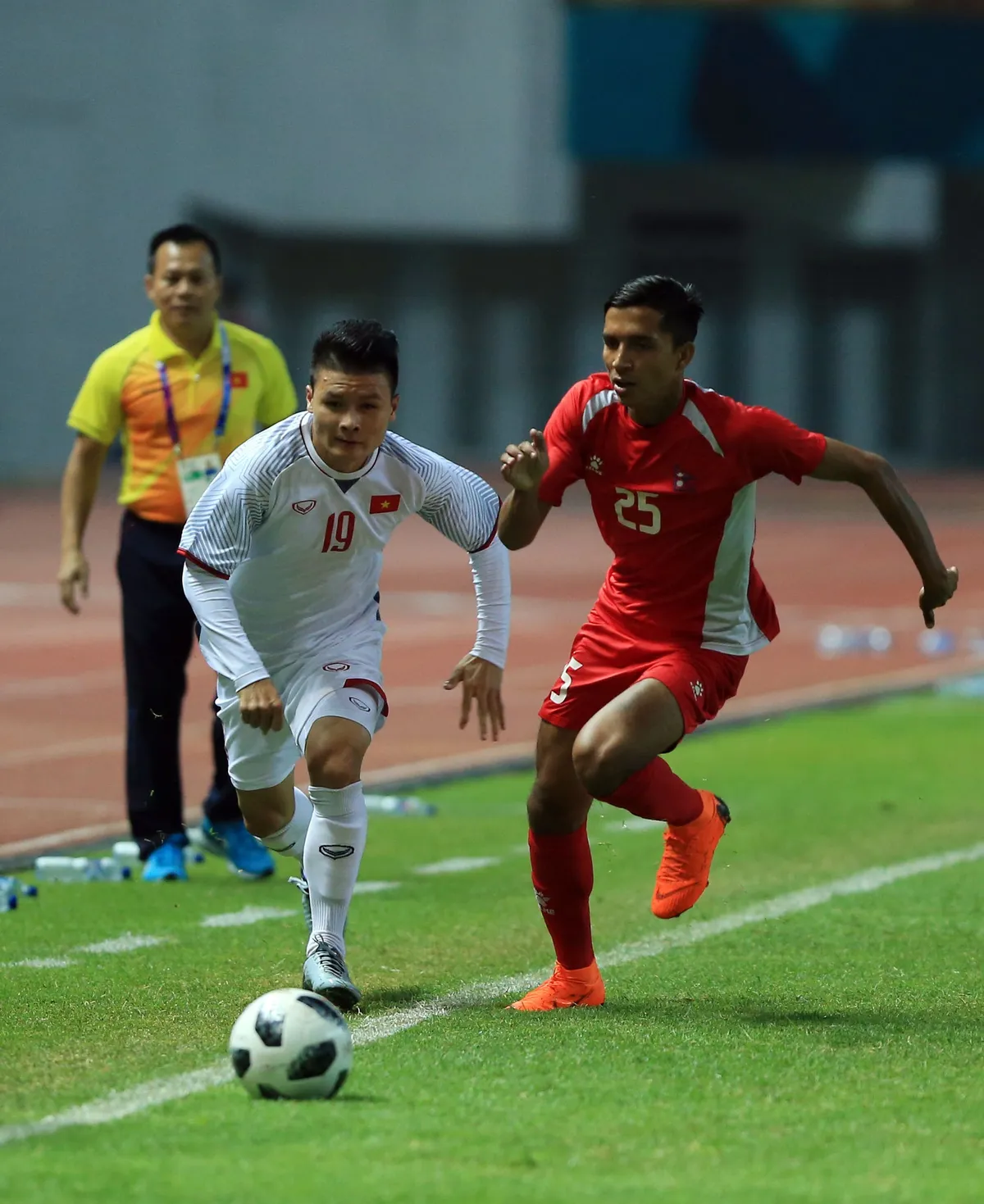 ẢNH: ĐT Olympic Việt Nam thắng nhẹ Olympic Nepal, sớm giành quyền vào vòng 1/8 - Ảnh 9.