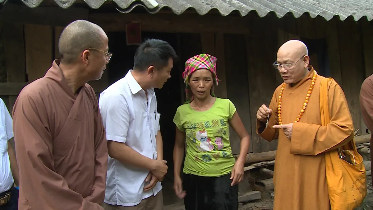 Trung ương Giáo hội Phật giáo Việt Nam ủng hộ, giúp đỡ đồng bào vùng lũ tỉnh Yên Bái - Ảnh 1.