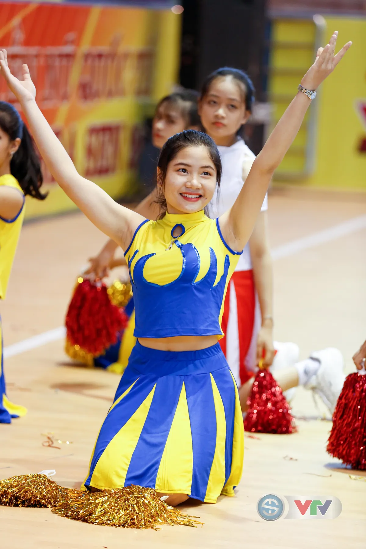 ẢNH: Chiêm ngưỡng dàn hoạt náo viên xinh đẹp của VTV Cup Ống nhựa Hoa Sen 2018 - Ảnh 6. ẢNH: Chiêm ngưỡng dàn hoạt náo viên xinh đẹp của VTV Cup Ống nhựa Hoa Sen 2018 - Ảnh 6.