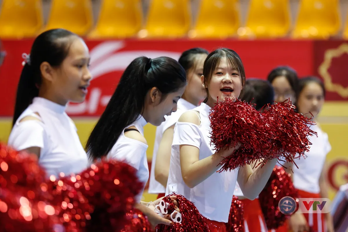 ẢNH: Chiêm ngưỡng dàn hoạt náo viên xinh đẹp của VTV Cup Ống nhựa Hoa Sen 2018 - Ảnh 2. ẢNH: Chiêm ngưỡng dàn hoạt náo viên xinh đẹp của VTV Cup Ống nhựa Hoa Sen 2018 - Ảnh 2.