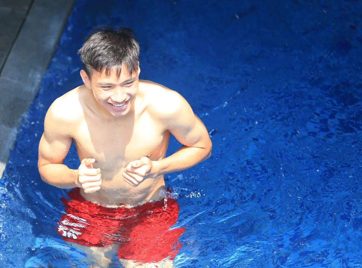 ẢNH: Olympic Việt Nam khoe body đẹp, luyện tập thư giãn phục hồi sau chiến thắng ấn tượng trước Olympic Nhật Bản - Ảnh 8. ẢNH: Olympic Việt Nam khoe body đẹp, luyện tập thư giãn phục hồi sau chiến thắng ấn tượng trước Olympic Nhật Bản - Ảnh 8.