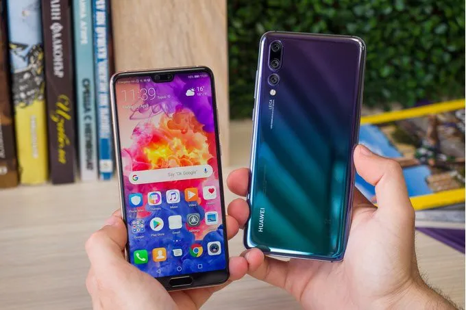 Huawei sẽ trình làng hai màu gradient cho P20 Pro tại IFA 2018? - Ảnh 1.