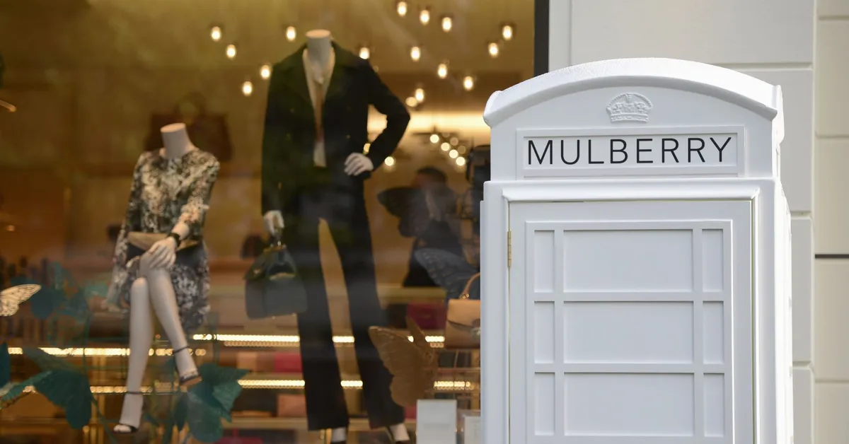 Mulberry lỗ nặng khi chuỗi bách hóa House of Fraser sụp đổ - Ảnh 1. Mulberry lỗ nặng khi chuỗi bách hóa House of Fraser sụp đổ - Ảnh 1.