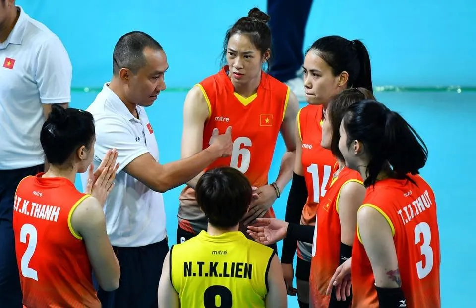 Bóng chuyền nữ Việt Nam có chiến thắng đầu tiên tại ASIAD 2018 - Ảnh 2. Bóng chuyền nữ Việt Nam có chiến thắng đầu tiên tại ASIAD 2018 - Ảnh 2.