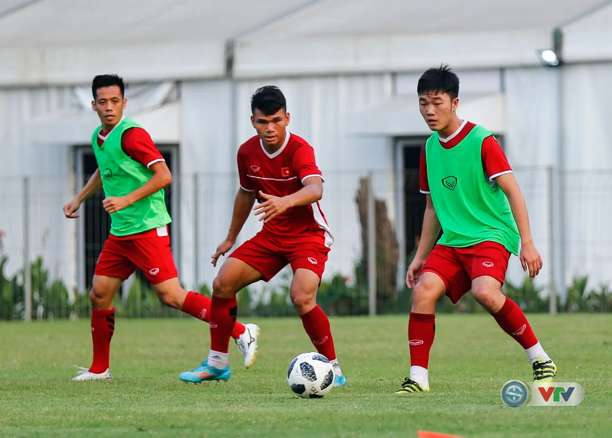 HLV Park Hang-seo sẽ dùng đội hình nào để đánh bại Olympic Bahrain? - Ảnh 1. HLV Park Hang-seo sẽ dùng đội hình nào để đánh bại Olympic Bahrain? - Ảnh 1.