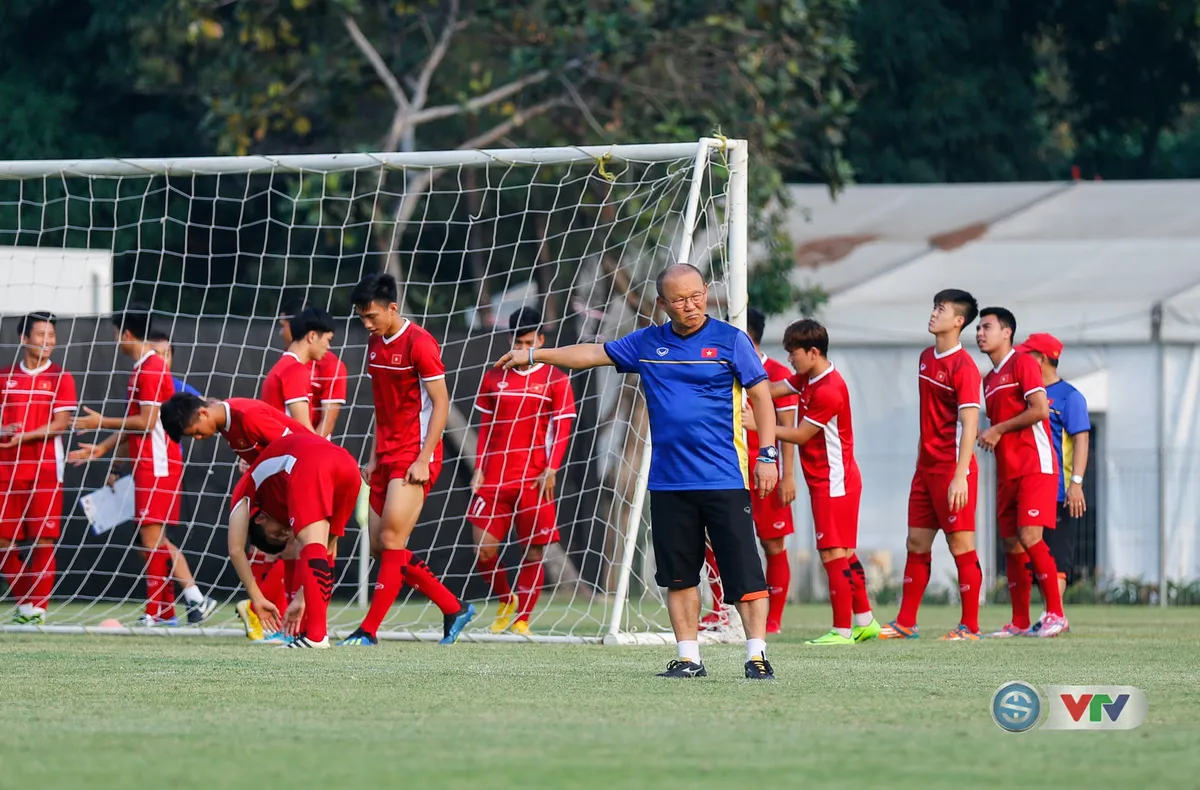 19h30 hôm nay (23/8), Olympic Việt Nam – Olympic Bahrain: Khi chiến thắng là mệnh lệnh! - Ảnh 2. 19h30 hôm nay (23/8), Olympic Việt Nam – Olympic Bahrain: Khi chiến thắng là mệnh lệnh! - Ảnh 2.
