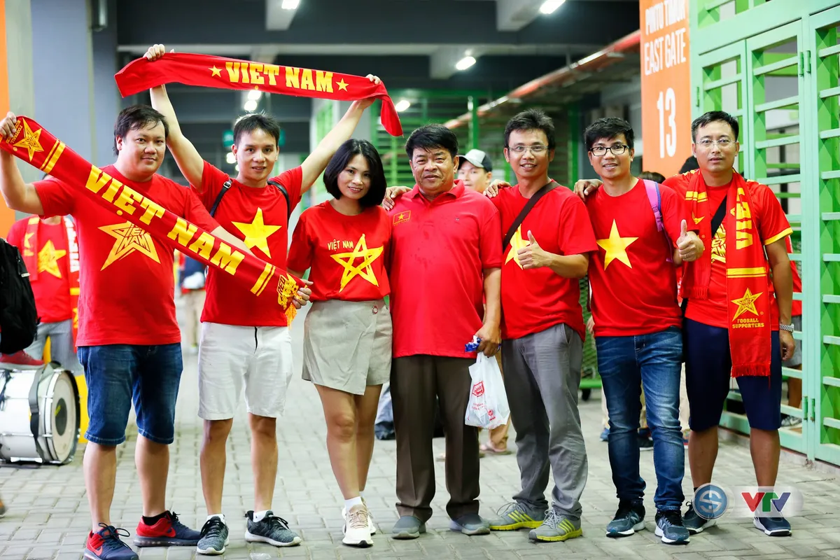ẢNH: ĐT Olympic Việt Nam thắng nghẹt thở Olympic Bahrain, lần đầu góp mặt tại tứ kết ASIAD - Ảnh 1. ẢNH: ĐT Olympic Việt Nam thắng nghẹt thở Olympic Bahrain, lần đầu góp mặt tại tứ kết ASIAD - Ảnh 1.