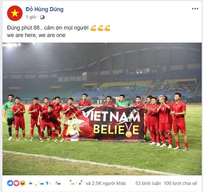 CĐV và cầu thủ Olympic Việt Nam tri ân Đỗ Hùng Dũng - Ảnh 1. CĐV và cầu thủ Olympic Việt Nam tri ân Đỗ Hùng Dũng - Ảnh 1.