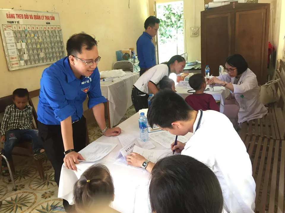 Khám phát thuốc và tư vấn dinh dưỡng cho trẻ em ở vùng cao ở Tuyên Quang - Ảnh 1. Khám phát thuốc và tư vấn dinh dưỡng cho trẻ em ở vùng cao ở Tuyên Quang - Ảnh 1.