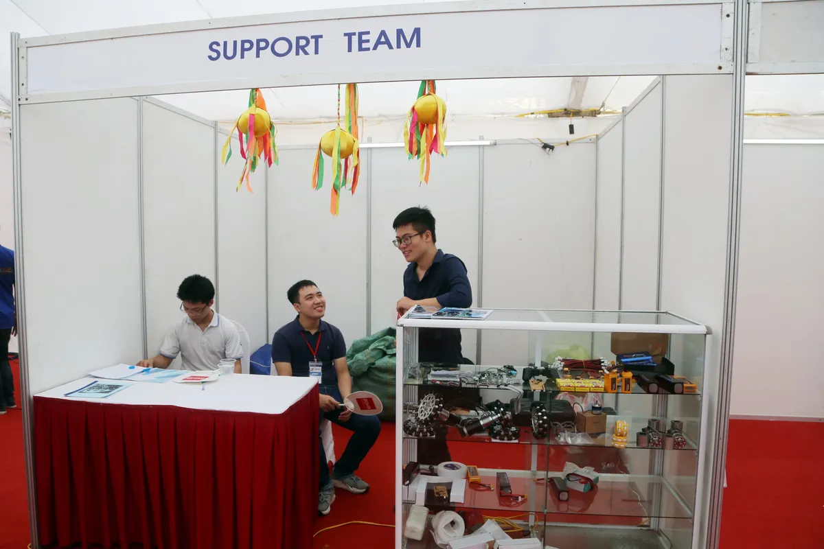 ABU Robocon 2018: Ngày đầu của các đội tuyển tại khu tập kết robot - Ảnh 8.