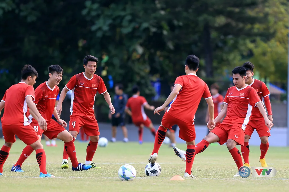 Trung vệ Bùi Tiến Dũng: Olympic Việt Nam sẽ viết tiếp lịch sử tại ASIAD 2018 - Ảnh 1. Trung vệ Bùi Tiến Dũng: Olympic Việt Nam sẽ viết tiếp lịch sử tại ASIAD 2018 - Ảnh 1.