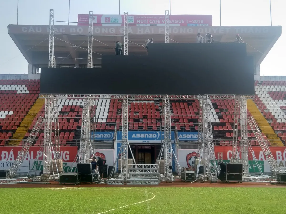 CĐV hồ hởi sang Indonesia xem Olympic Việt Nam đá tứ kết ASIAD 2018 - Ảnh 5. CĐV hồ hởi sang Indonesia xem Olympic Việt Nam đá tứ kết ASIAD 2018 - Ảnh 5.