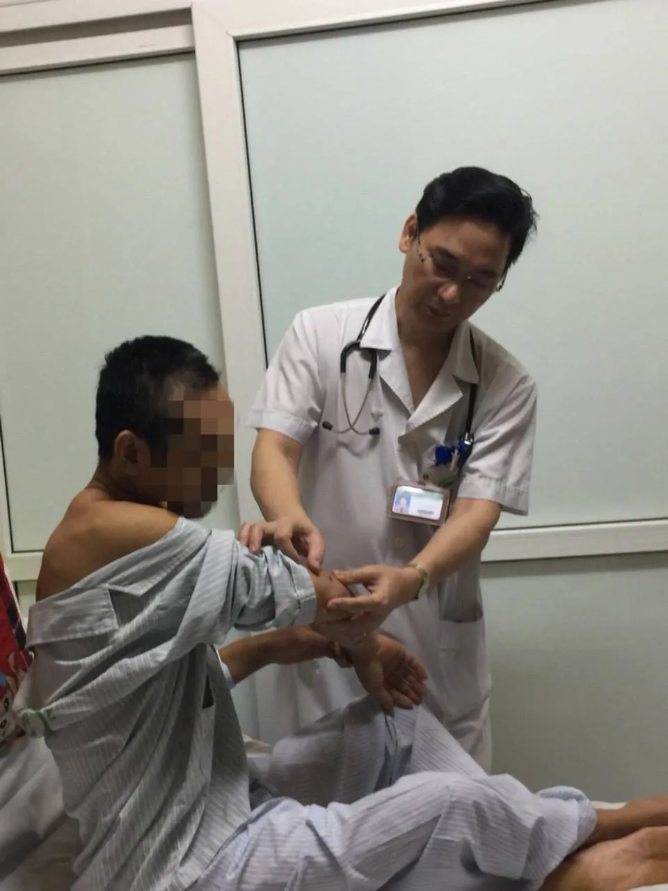 Hậu họa không ngờ sau khi bị ong vò vẽ tấn công - Ảnh 2.
