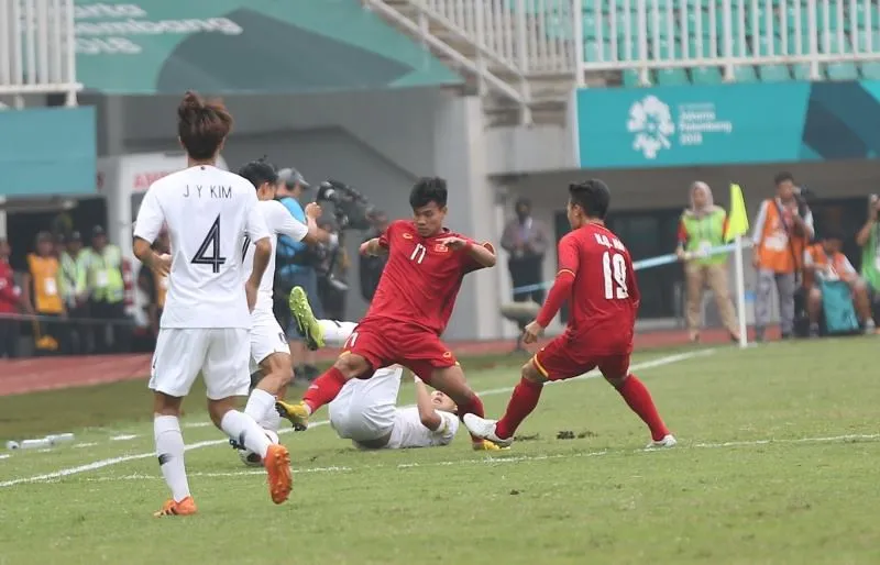 Olympic Việt Nam vào tranh HCĐ sau thất bại trước Olympic Hàn Quốc - Ảnh 2.